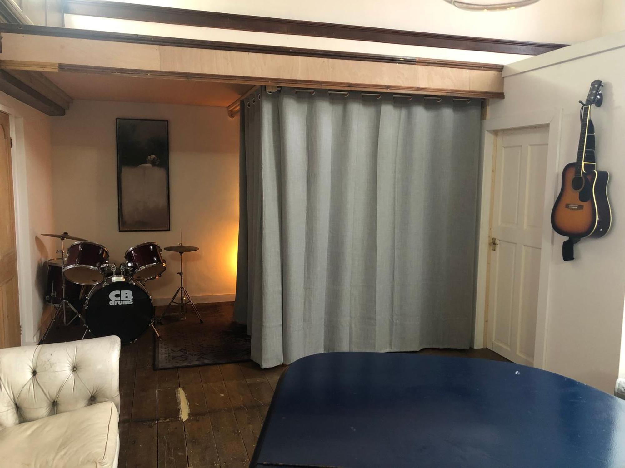 Holiday home Artist And Musicians Chapel Project